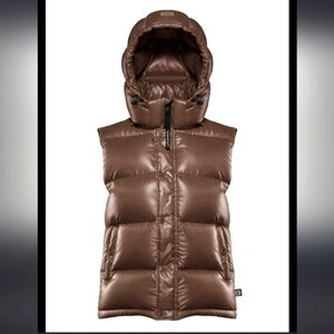 Aritzia TNA Superpuff‎ vest,vegan leather,2XS/size 4/6,brown